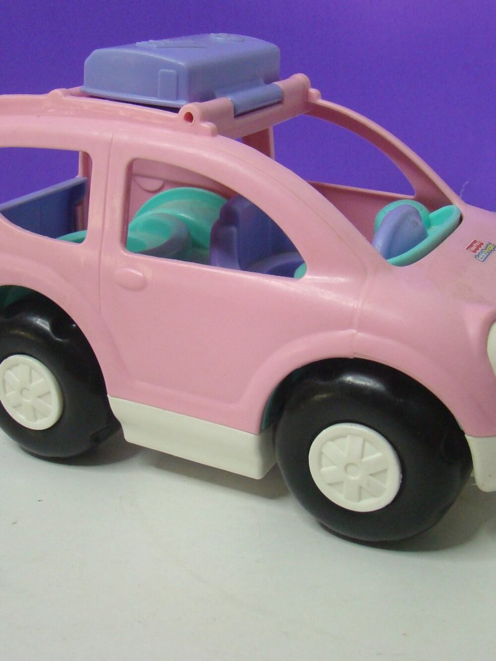 Fisher Price Little People Family Pink SUV Musical Melody w/Mom and Baby 2009